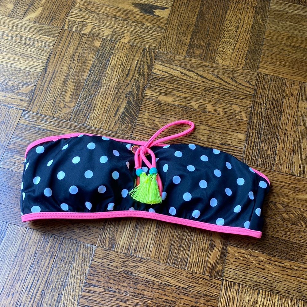 Victoria’s Secret polka dot bikini top. Size S